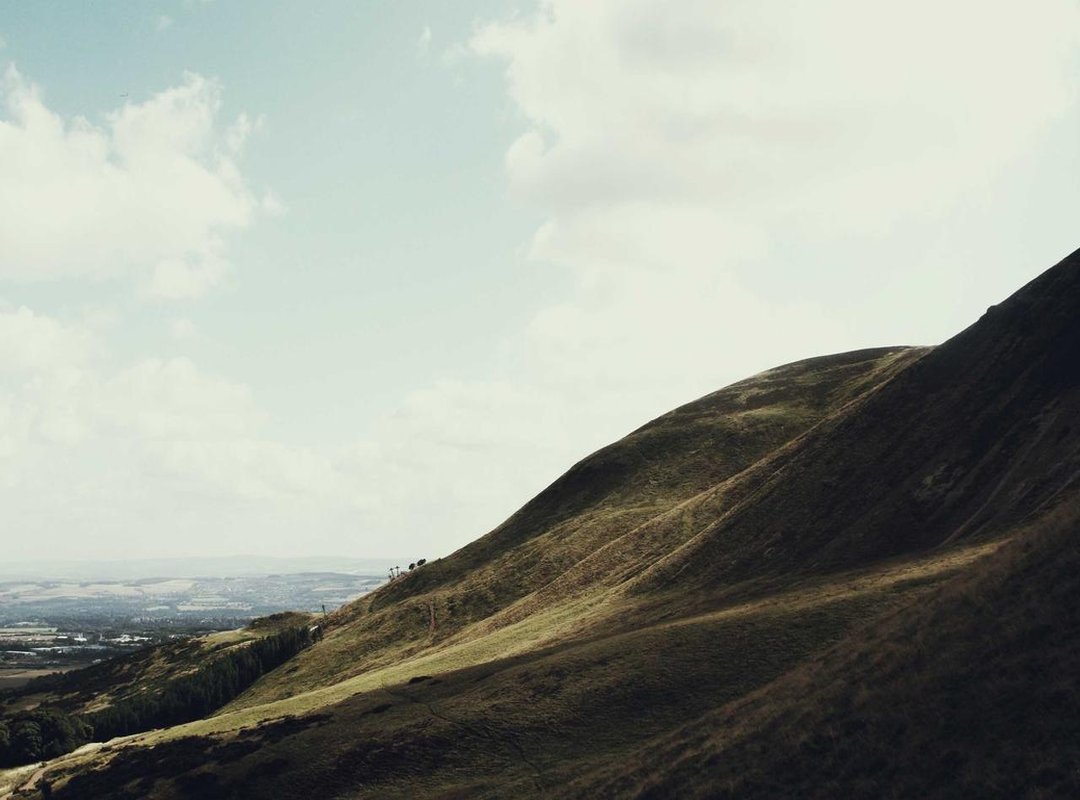 Is Now a Good Time to Convert? A Look at CLP/PEN Trends